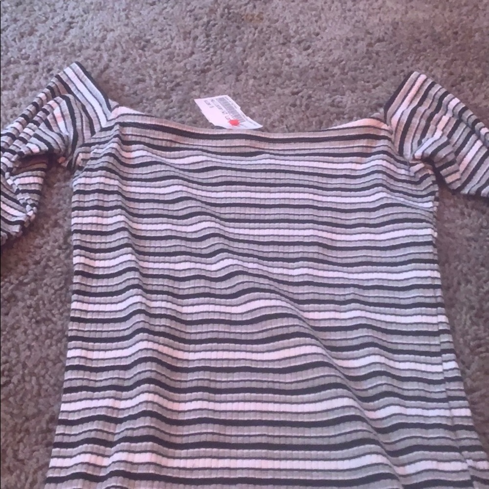 Long sleeve stripped top